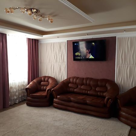 Apartment In A New House Кременчук Екстериор снимка