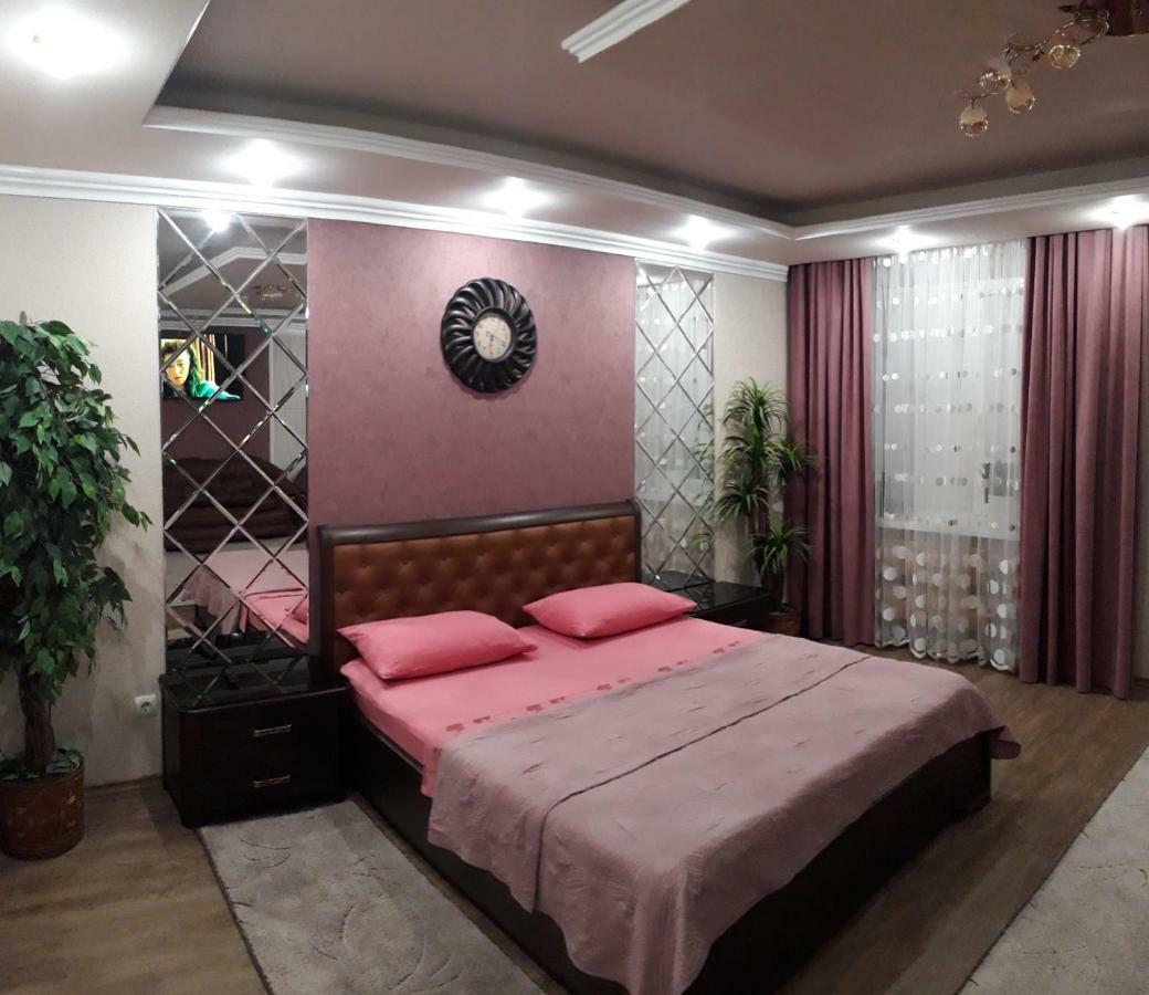 Apartment In A New House Кременчук Екстериор снимка